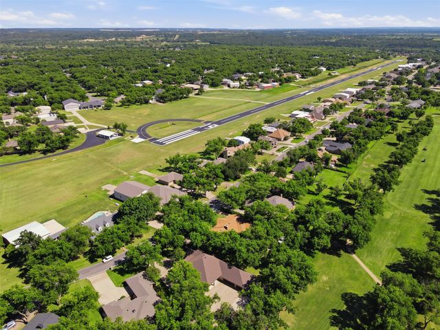 8904 Woodlawn Drive, Granbury, TX 76049