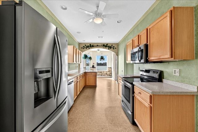 4220 WINDCHIME LANE, Lakeland, FL 33811