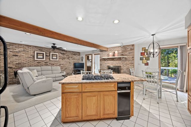 20 Geneva Court, Crete, IL 60417