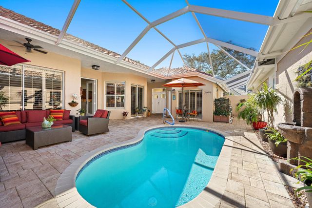 220 Woodsmuir Court, Palm Beach Gardens, FL 33418