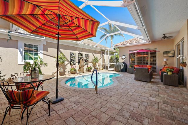 220 Woodsmuir Court, Palm Beach Gardens, FL 33418