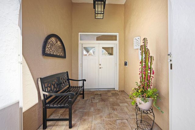 220 Woodsmuir Court, Palm Beach Gardens, FL 33418