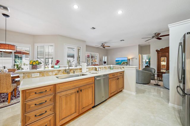 220 Woodsmuir Court, Palm Beach Gardens, FL 33418