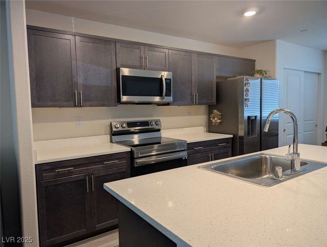 6830 Truffle Gray Street, Las Vegas, NV 89148