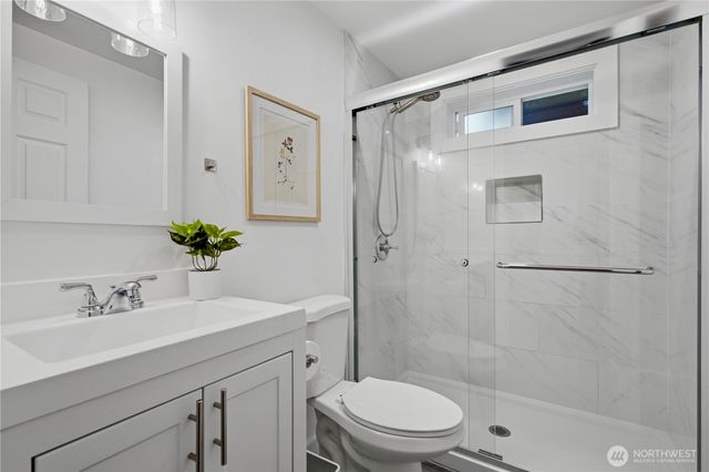 11742 NE 150th Place, Kirkland, WA 98034