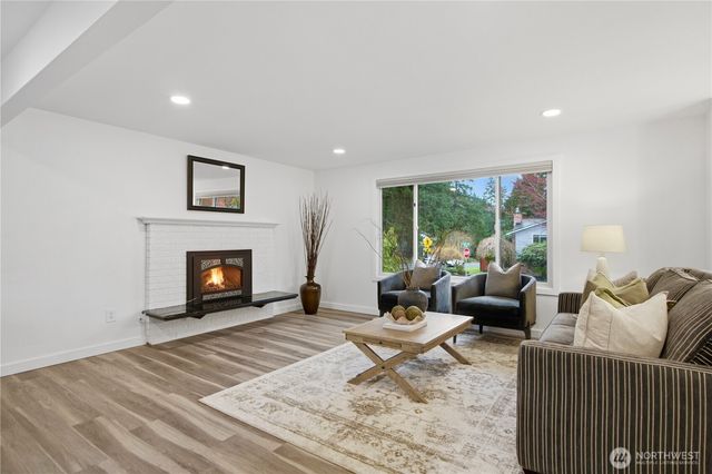 11742 NE 150th Place, Kirkland, WA 98034