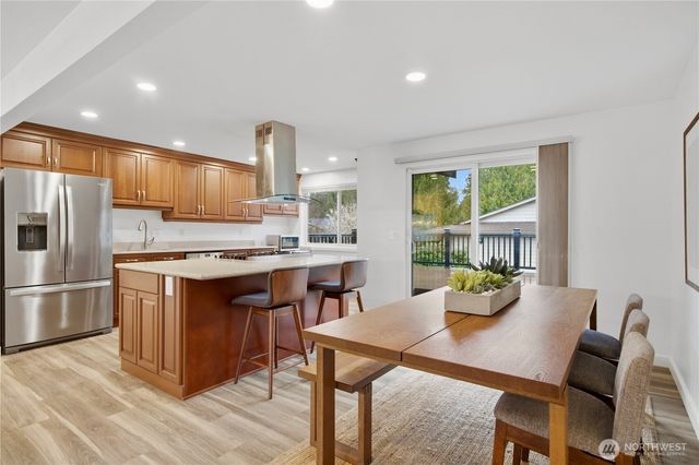 11742 NE 150th Place, Kirkland, WA 98034