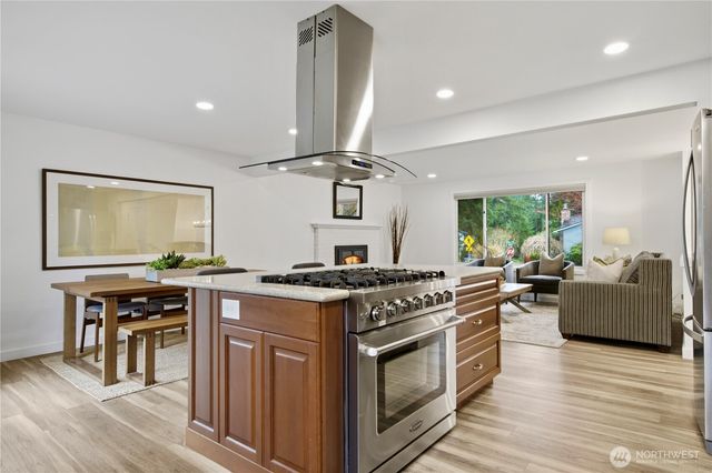 11742 NE 150th Place, Kirkland, WA 98034