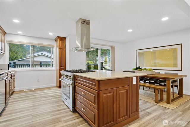 11742 NE 150th Place, Kirkland, WA 98034