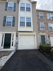 118 Knollwood Drive, Easton, PA 18042