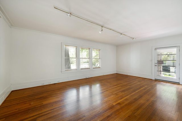 3416 Audubon Place, Houston, TX 77006