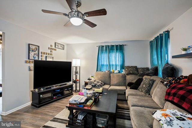 24-24 MAYAPPLE LN, Willingborough, NJ 08046