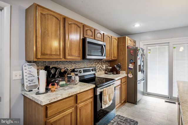 24-24 MAYAPPLE LN, Willingborough, NJ 08046