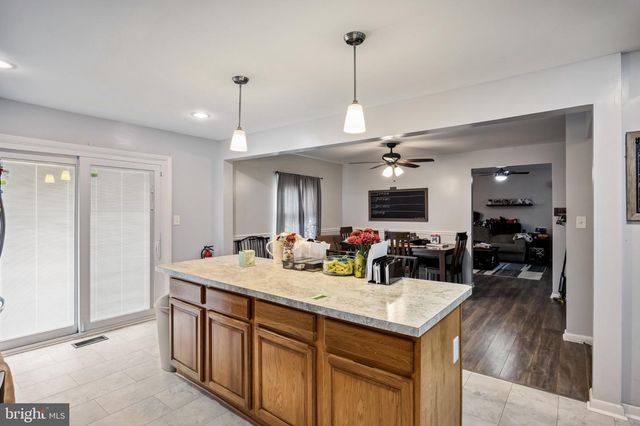 24-24 MAYAPPLE LN, Willingborough, NJ 08046
