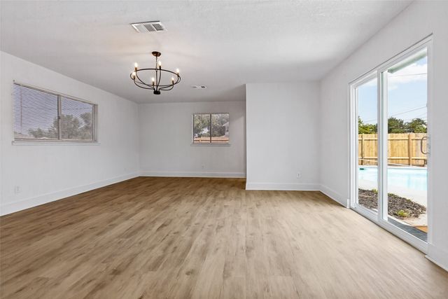 226 N Forest Crest Drive, Garland, TX 75042
