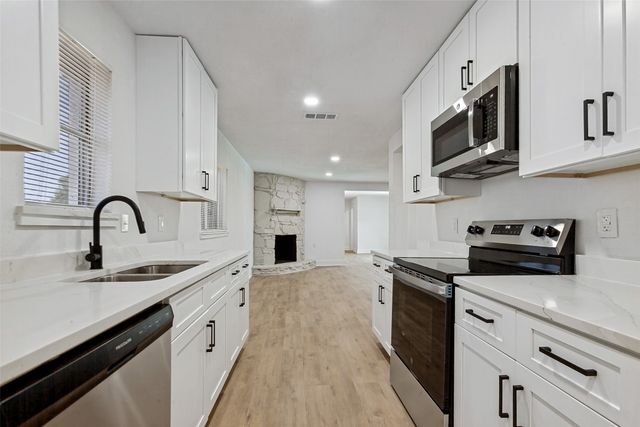 226 N Forest Crest Drive, Garland, TX 75042