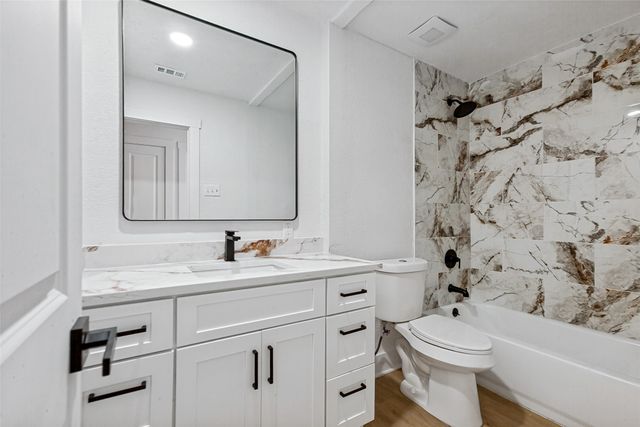 226 N Forest Crest Drive, Garland, TX 75042
