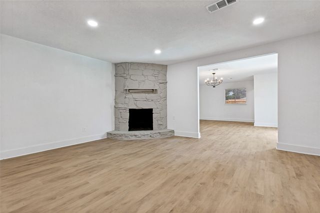 226 N Forest Crest Drive, Garland, TX 75042
