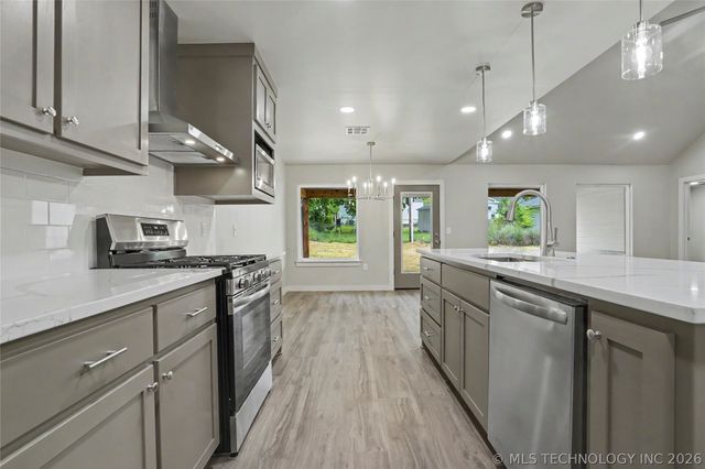 1337 E Hobson Avenue, Sapulpa, OK 74066