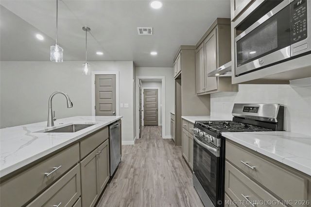 1337 E Hobson Avenue, Sapulpa, OK 74066