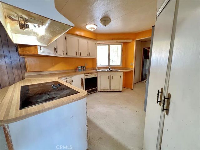 4250 Lakeview, Nice, CA 95464