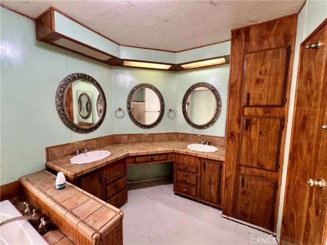 4250 Lakeview, Nice, CA 95464