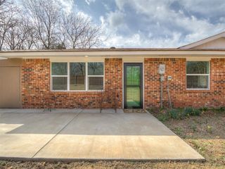 9925 Aztec Drive, Norman, OK 73026