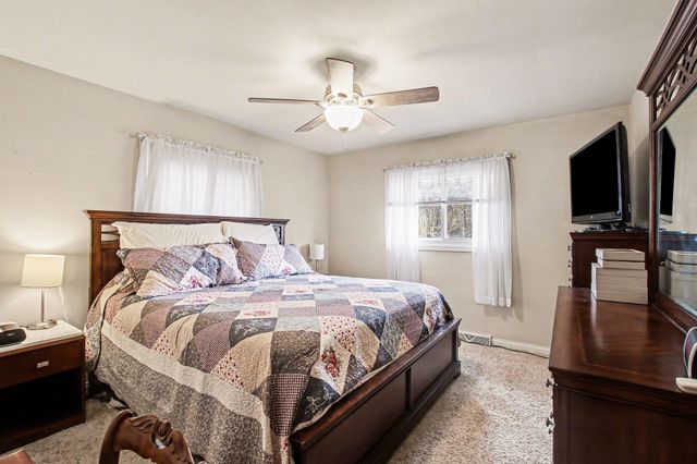 6243 Woodcliff Street, Laketown Twp, MI 49423