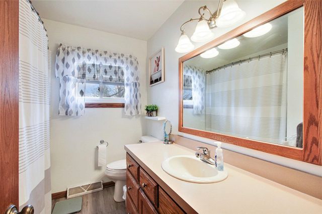 6243 Woodcliff Street, Laketown Twp, MI 49423