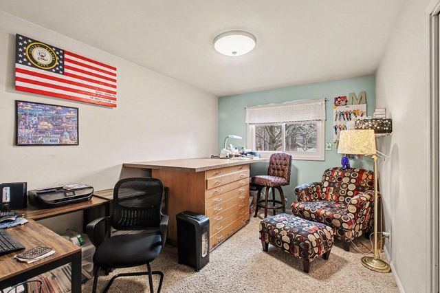 6243 Woodcliff Street, Laketown Twp, MI 49423