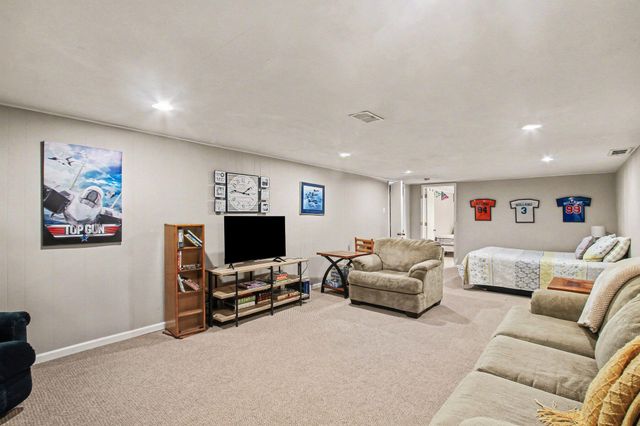 6243 Woodcliff Street, Laketown Twp, MI 49423