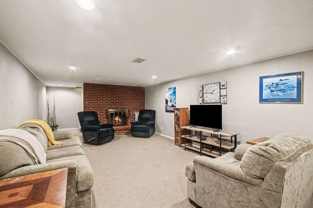 6243 Woodcliff Street, Laketown Twp, MI 49423