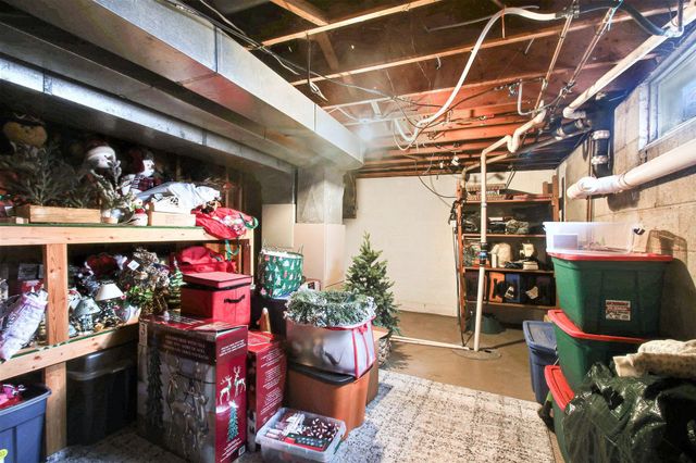 6243 Woodcliff Street, Laketown Twp, MI 49423