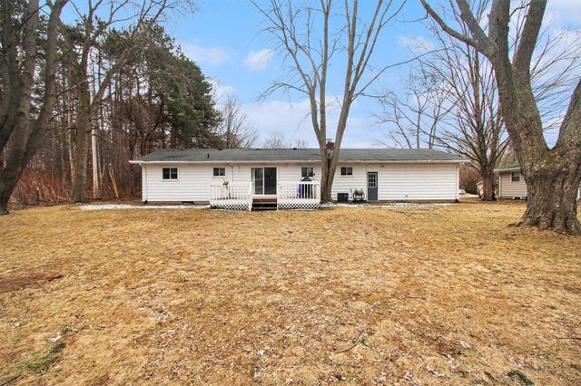 6243 Woodcliff Street, Laketown Twp, MI 49423