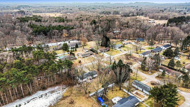 6243 Woodcliff Street, Laketown Twp, MI 49423