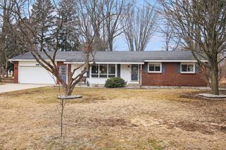 6243 Woodcliff Street, Laketown Twp, MI 49423