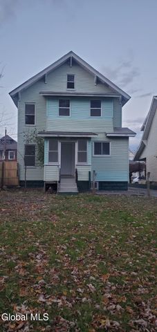 33 Glenwood Road, Menands, NY 12204