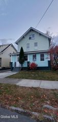 33 Glenwood Road, Menands, NY 12204