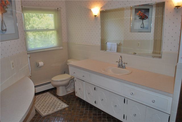 3 Carriage Way, North Providence, RI 02904