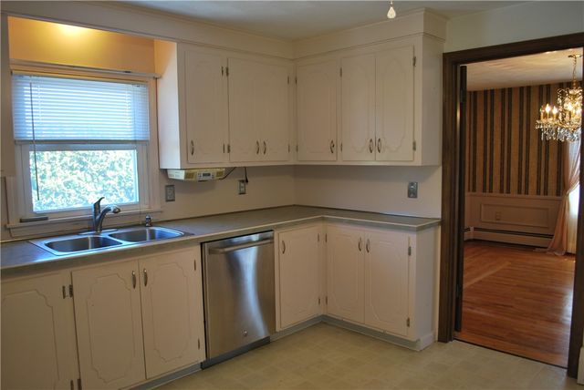 3 Carriage Way, North Providence, RI 02904