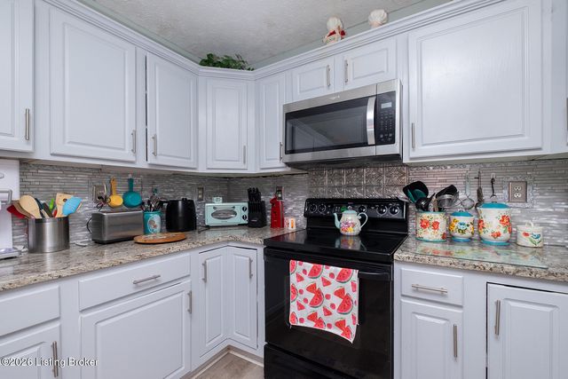 12503 Northolt Ct, Louisville, KY 40245
