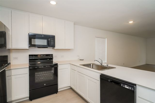 1132 Tufted Drive, Crowley, TX 76036