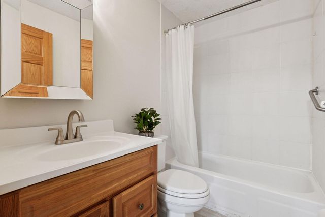 3399 Kent Street 211, Shoreview, MN 55126