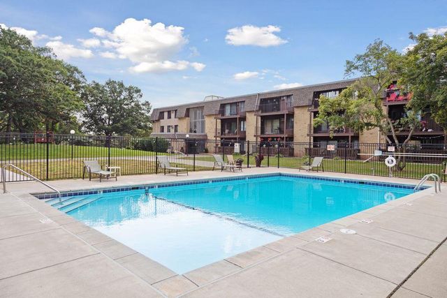 3399 Kent Street 211, Shoreview, MN 55126