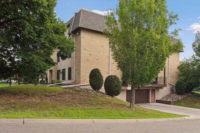 3399 Kent Street 211, Shoreview, MN 55126