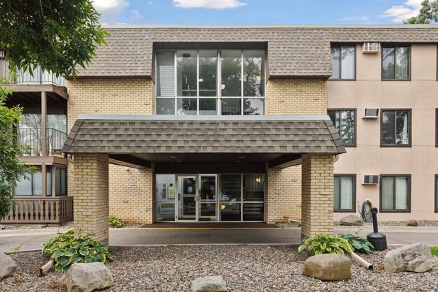 3399 Kent Street 211, Shoreview, MN 55126