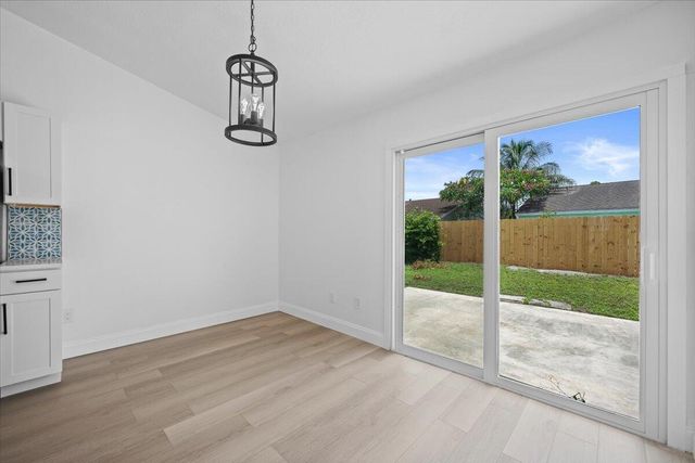 5082 Dalewood Lane, Lake Worth, FL 33467