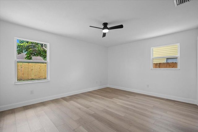 5082 Dalewood Lane, Lake Worth, FL 33467