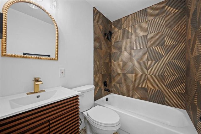 5082 Dalewood Lane, Lake Worth, FL 33467