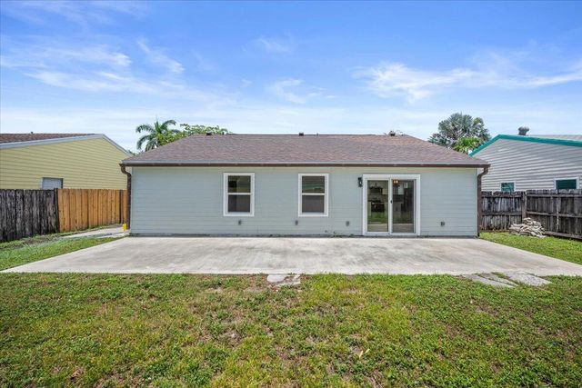 5082 Dalewood Lane, Lake Worth, FL 33467